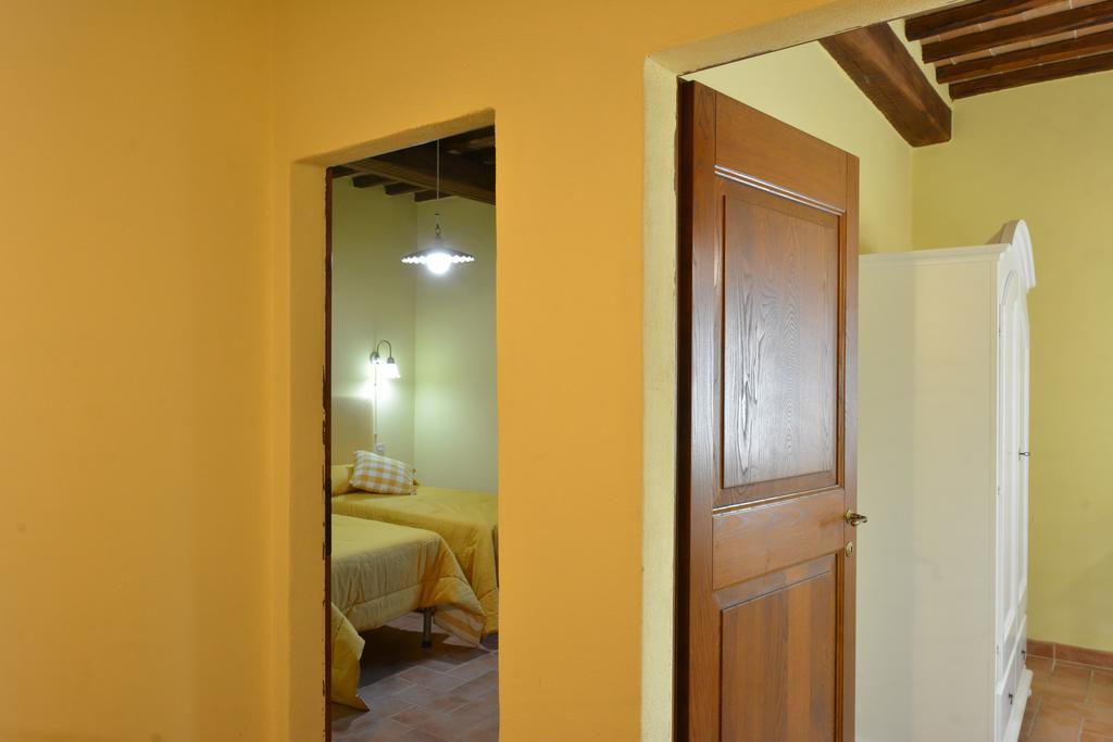 Agriturismo Fraschetta มอนตาลชิโน ภายนอก รูปภาพ