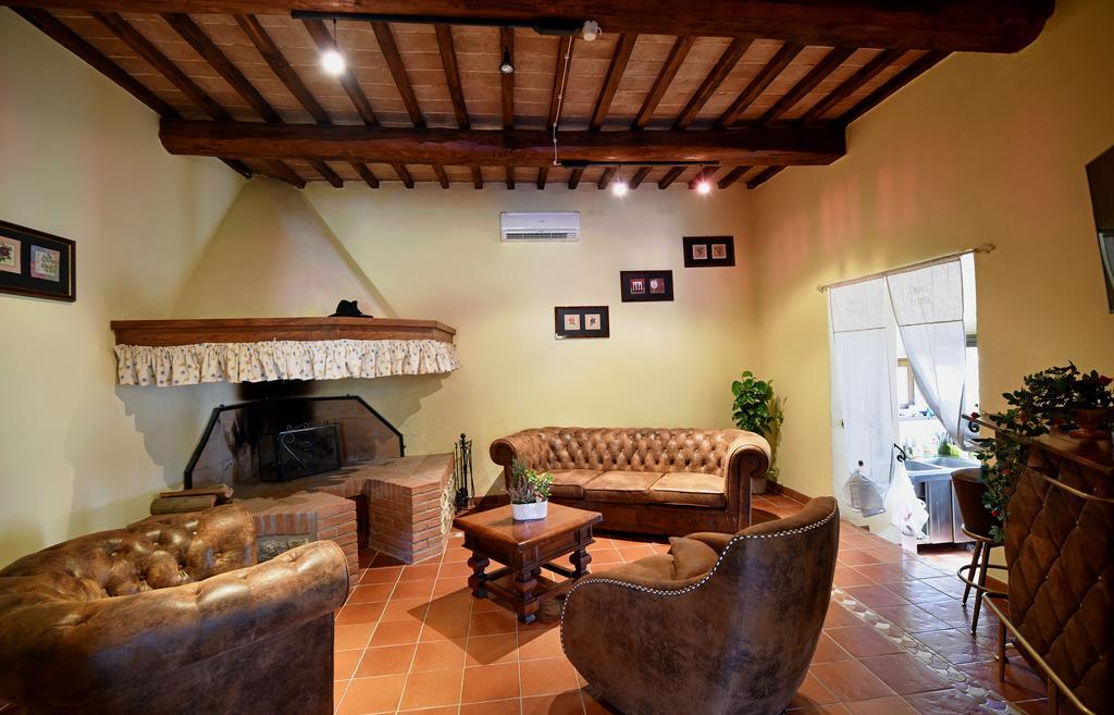 Agriturismo Fraschetta มอนตาลชิโน ภายนอก รูปภาพ